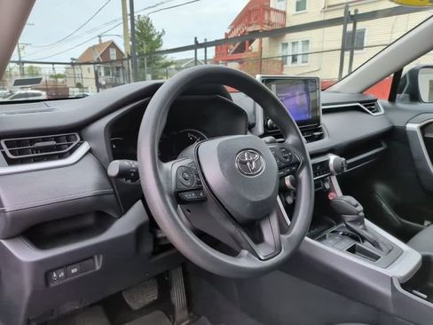 Used 2024 Toyota RAV4 XLE image 25