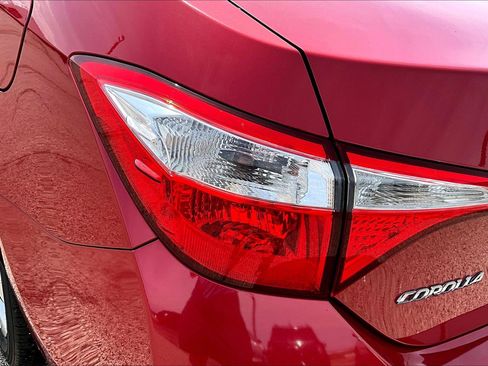 Used 2015 Toyota Corolla LE FWD image 28