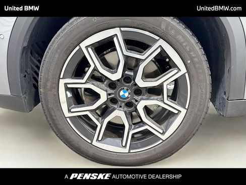 Used 2025 BMW X2 xDrive28i AWD/4WD image 2