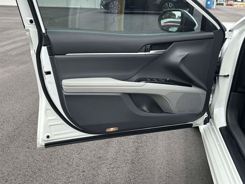 Used 2020 Toyota Camry XSE w/ Driver Assist Package FWD image 5
