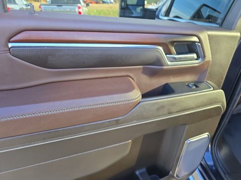 Used 2024 GMC Sierra 2500 Denali w/ Denali Reserve Package image 11