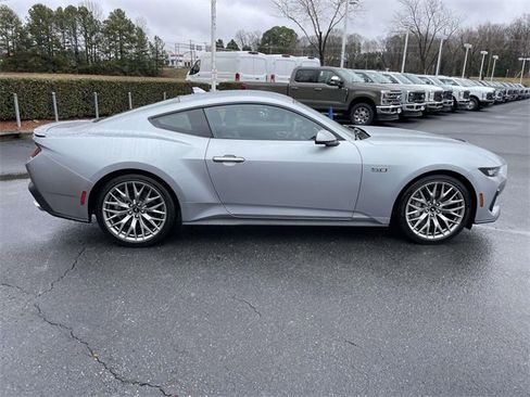 Used 2025 Ford Mustang GT Premium image 32