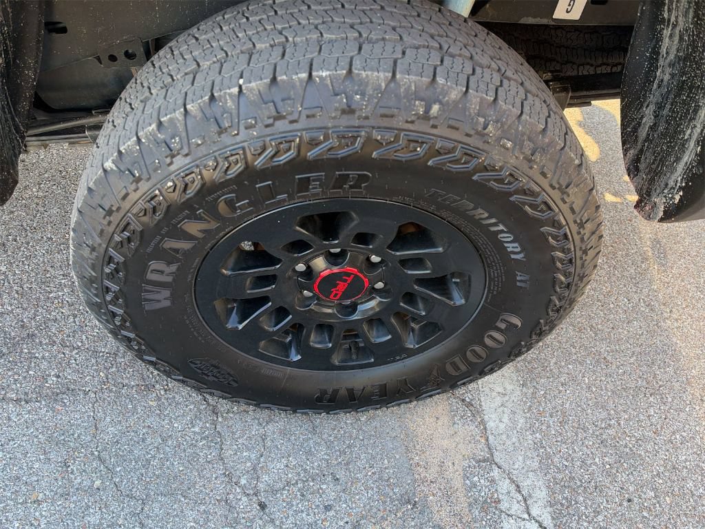 Used 2021 Toyota Tacoma TRD Off-Road AWD/4WD image 6