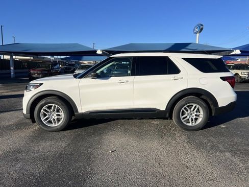 New 2026 Ford Explorer Active image 4