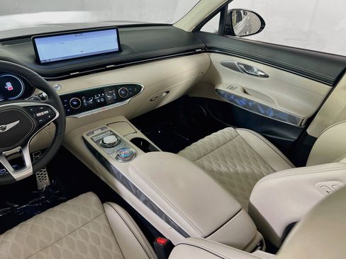 Used 2024 Genesis GV70 3.5T Sport w/ Sport Advanced Package AWD/4WD image 24