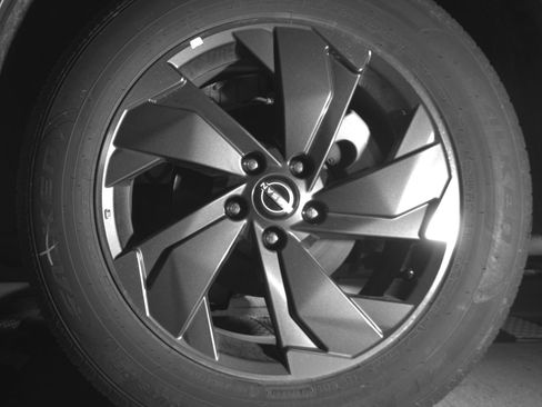 Used 2025 Nissan Rogue SV FWD image 14