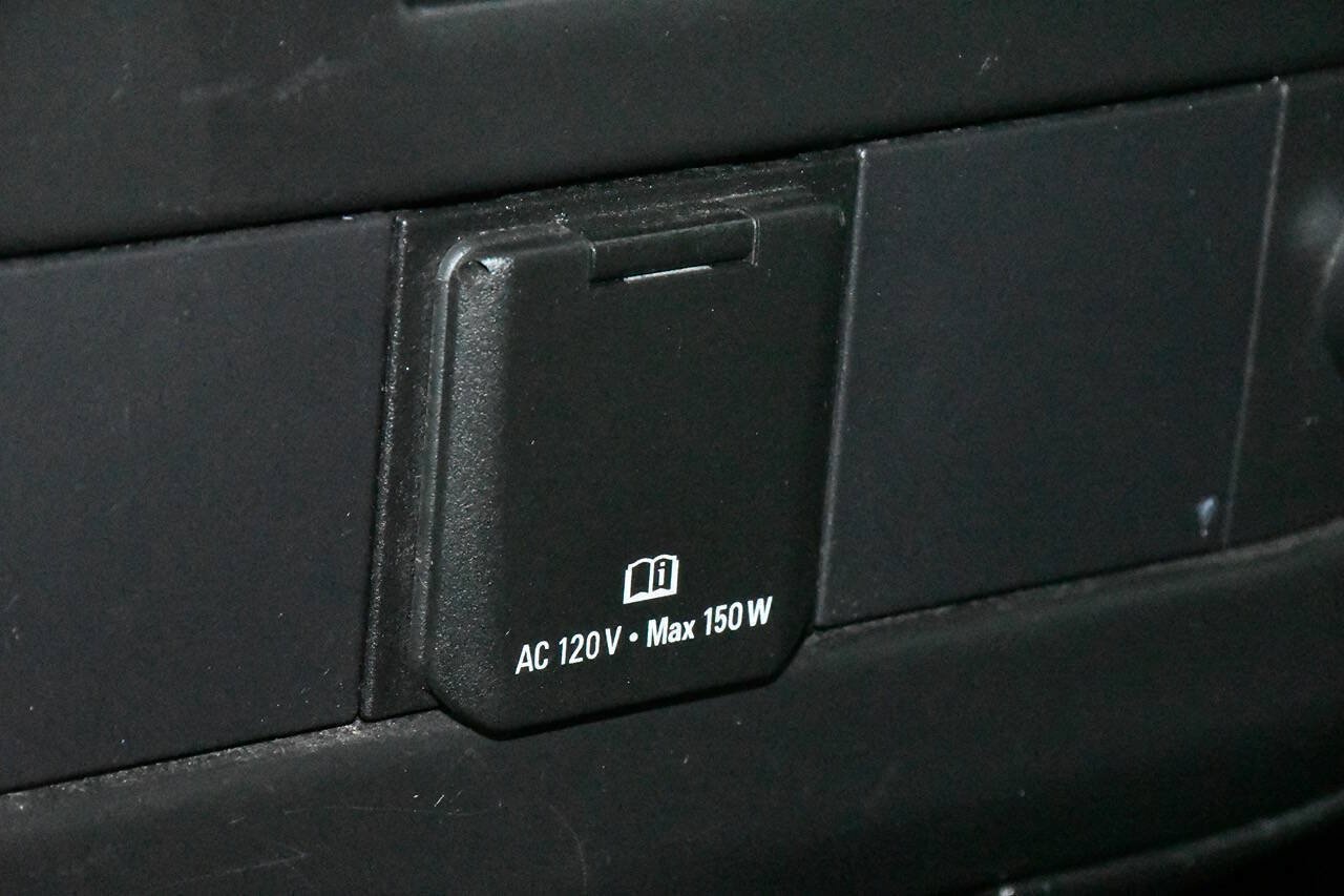 Used 2021 Chevrolet Express 2500 w/ Driver Convenience Package RWD image 18