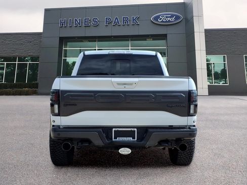 Used 2017 Ford F150 Raptor w/ Equipment Group 802A Luxury AWD/4WD image 6