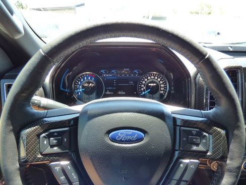 Used 2020 Ford F150 Lariat w/ Equipment Group 502A Luxury AWD/4WD image 34