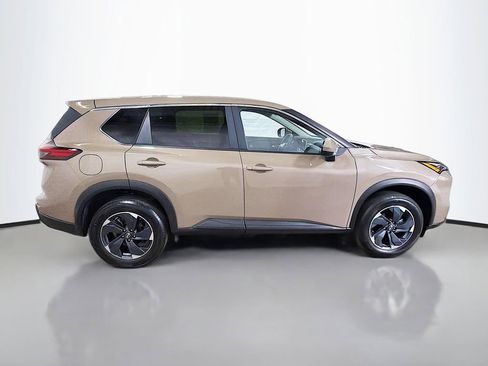 Used 2025 Nissan Rogue SV FWD image 11