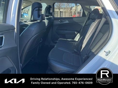 Used 2023 Kia Sportage SX image 9