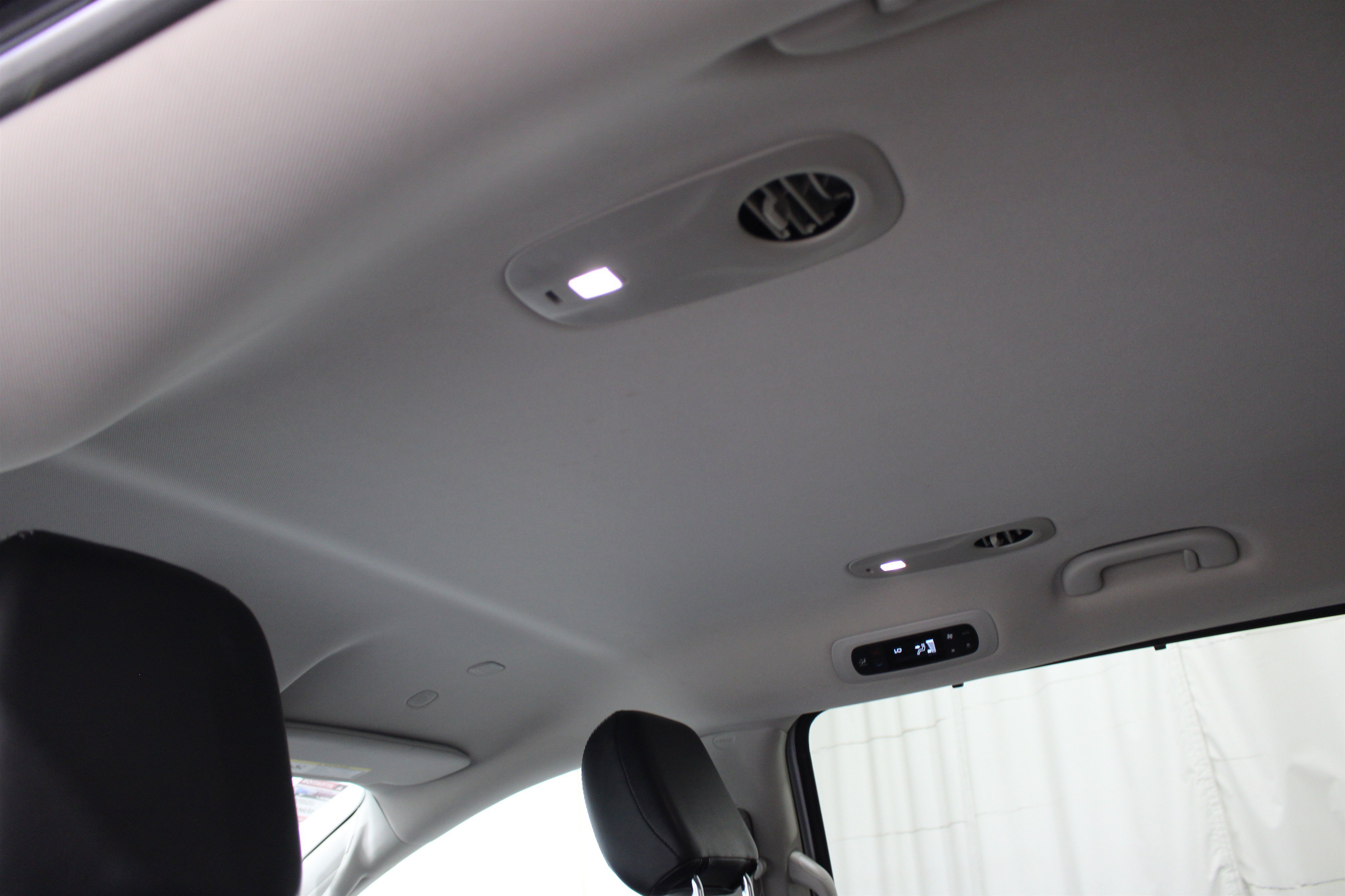 Used 2023 Chrysler Pacifica Touring-L FWD image 22
