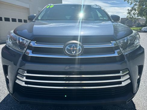 Used 2019 Toyota Highlander Limited Platinum AWD/4WD image 8