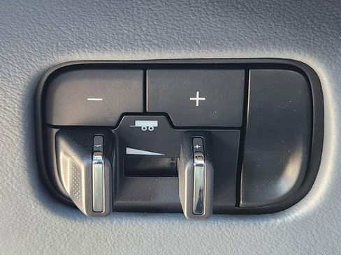 New 2024 Jeep Grand Wagoneer Series III w/ HD Trailer Tow Package image 28