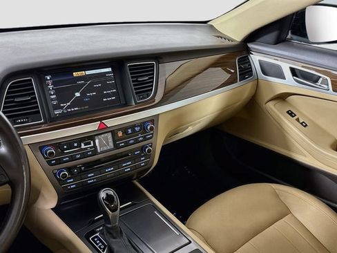 Used 2016 Hyundai Genesis 3.8 RWD image 22