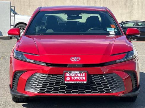 Certified 2025 Toyota Camry SE image 10