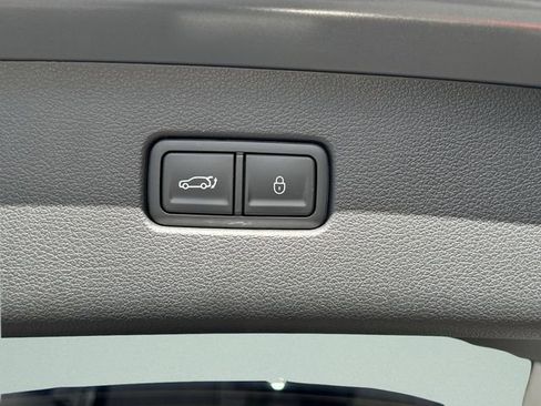 New 2026 Genesis GV80 2.5T Advanced image 17