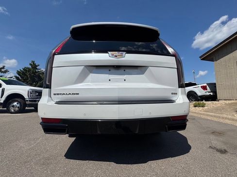 Used 2021 Cadillac Escalade ESV Sport AWD/4WD image 10
