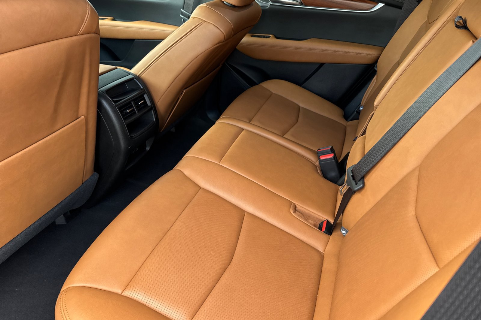 Used 2024 Cadillac XT5 Premium Luxury FWD image 12