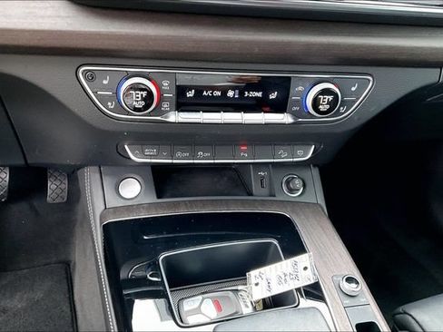 Used 2023 Audi Q5 2.0T Premium Plus w/ Premium Plus Package AWD/4WD image 26