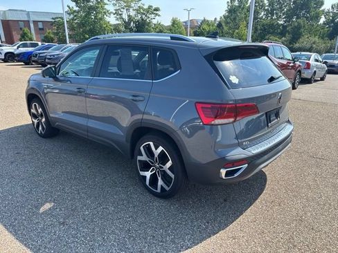 Used 2022 Volkswagen Taos SEL AWD/4WD image 4