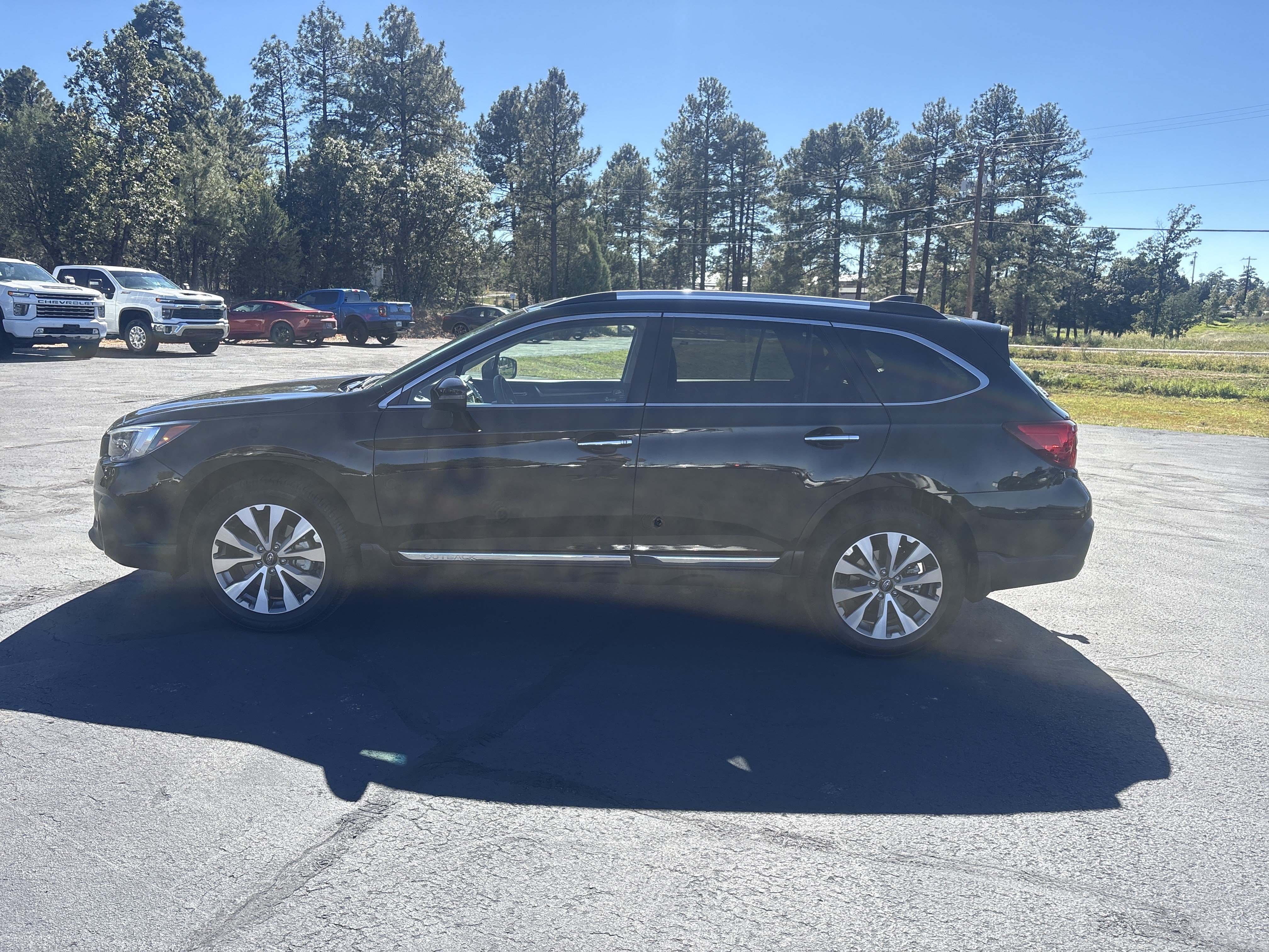 Used 2019 Subaru Outback 3.6R Touring AWD/4WD image 6