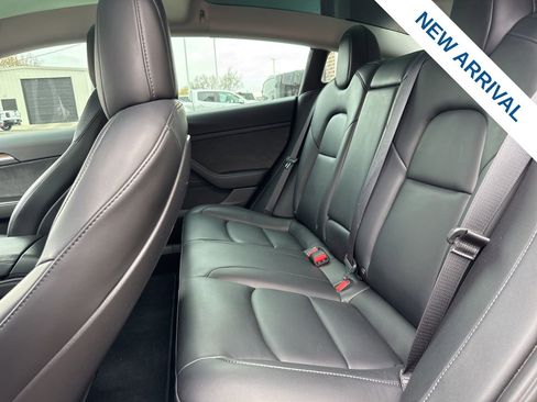 Used 2022 Tesla Model 3 Long Range image 12
