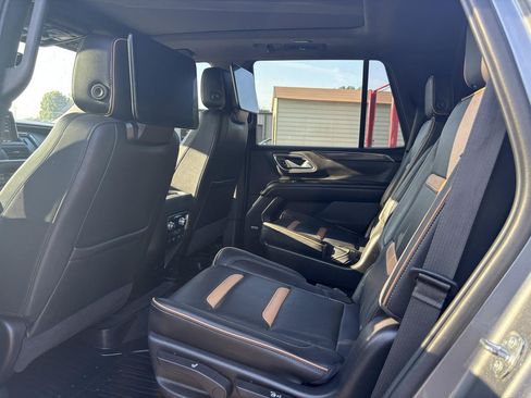 Used 2021 GMC Yukon AT4 w/ AT4 Premium Plus Package AWD/4WD image 17