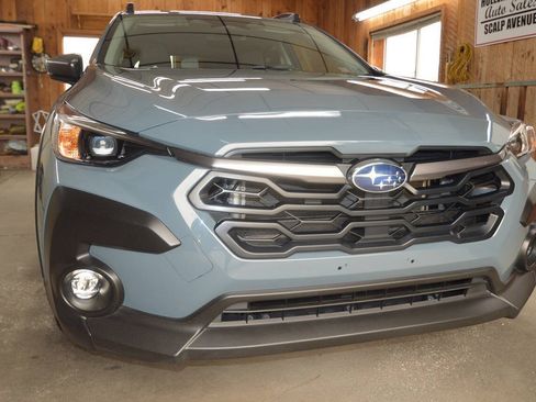 Used 2024 Subaru Crosstrek 2.0i Premium AWD/4WD image 3