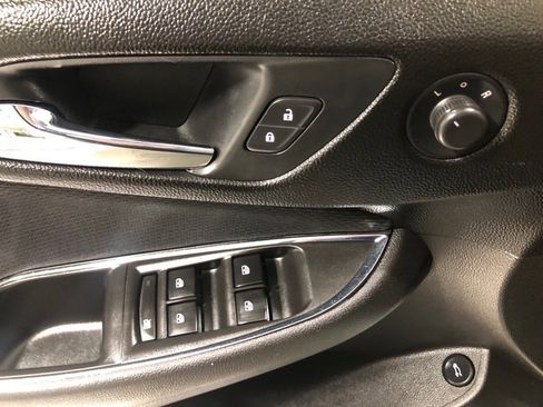 Used 2018 Chevrolet Cruze LS image 19