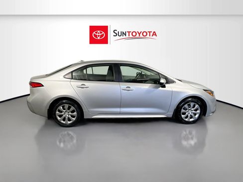 Used 2026 Toyota Corolla LE FWD image 2