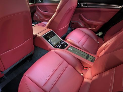 Certified 2023 Porsche Panamera 4S AWD/4WD image 25