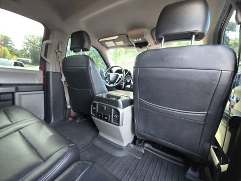 Used 2017 Ford F150 XLT w/ Equipment Group 302A Luxury RWD image 15
