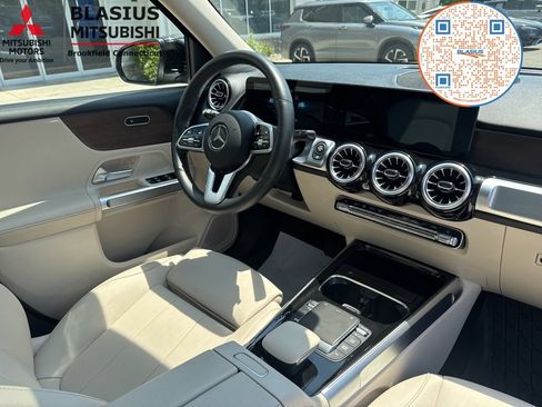 Used 2022 Mercedes-Benz GLB 250 4MATIC w/ Premium Package Lite image 41