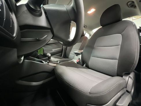 Used 2017 Kia Forte LX image 16