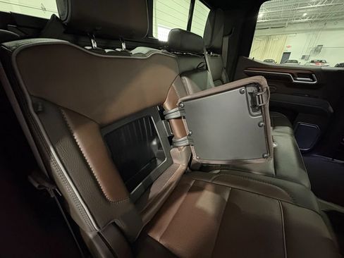 Used 2023 GMC Sierra 1500 Denali w/ Technology Package AWD/4WD image 57