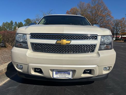 Used 2011 Chevrolet Tahoe LTZ image 5