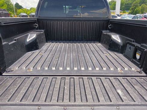 Used 2021 Toyota Tacoma TRD Off-Road AWD/4WD image 30
