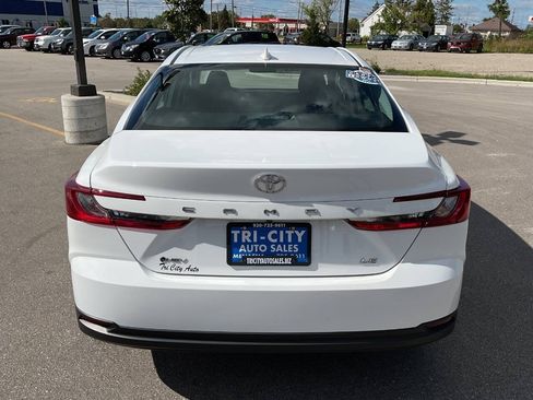 Used 2025 Toyota Camry LE FWD image 6