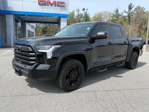 Used 2024 Toyota Tundra SR5 w/ SR5 Premium Package AWD/4WD image 8