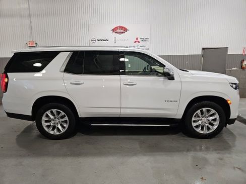 Used 2024 Chevrolet Tahoe Premier w/ Premium Package image 2