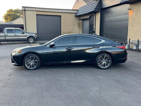 Used 2022 Lexus ES 350 w/ Premium Package image 11