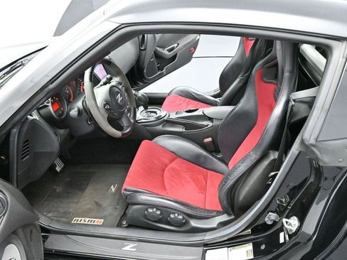 Used 2017 Nissan 370Z NISMO image 11