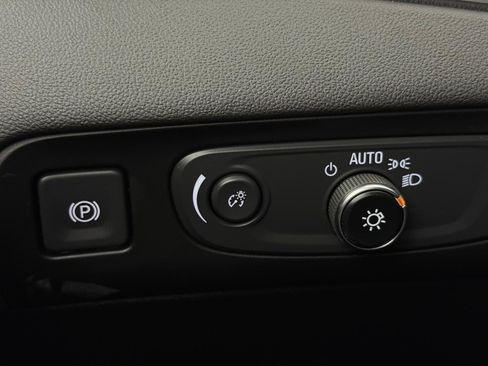 Used 2021 Buick Enclave Essence w/ LPO, Touring Package AWD/4WD image 46
