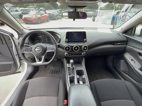 Used 2025 Nissan Sentra SV FWD image 7