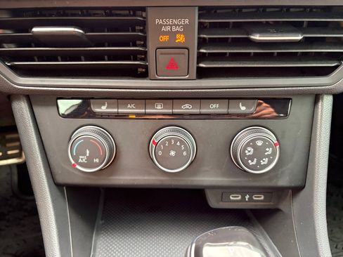 Certified 2024 Volkswagen Jetta Sport FWD image 16