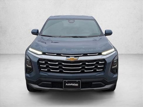 New 2026 Chevrolet Equinox LT image 2