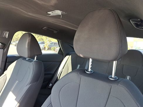 New 2025 Hyundai Elantra SEL image 16