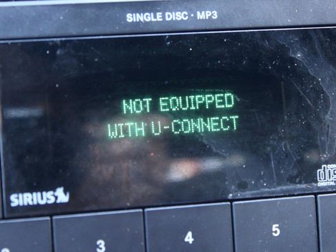 Used 2014 Dodge Avenger SE image 31