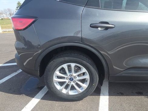 Used 2020 Ford Escape SE image 7